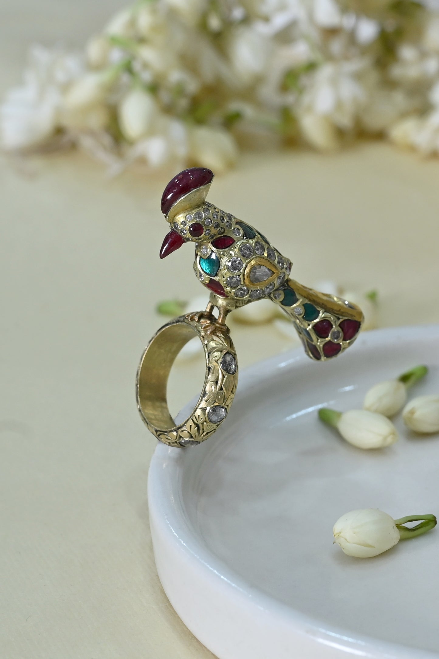 Traditional Jadau Diamond Parrot Ring in 18kt Gold