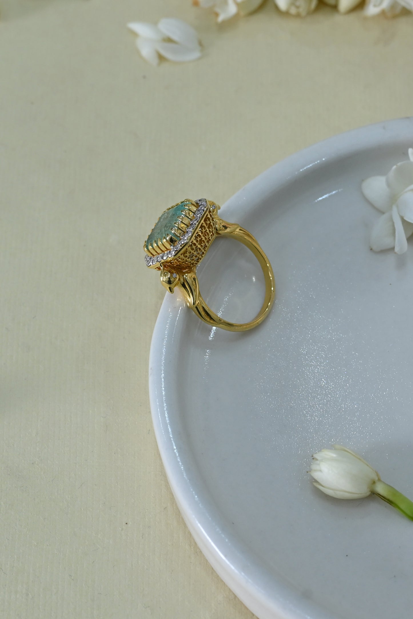 Colombian Emerald Diamond Ring