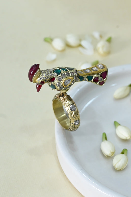 Traditional Jadau Diamond Parrot Ring in 18kt Gold